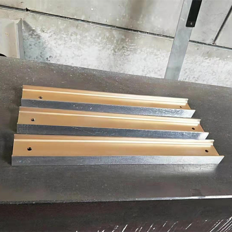 Basaha ang dugang bahin sa mga magmamando sa aluminyo