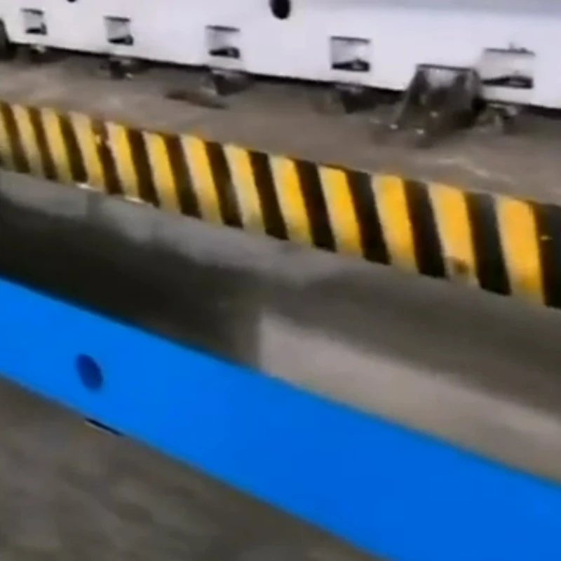 Ang 12 metros nga taas nga cast nga puthaw nga welding platform gipadala