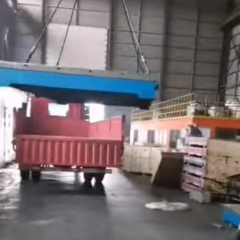 Ang platform sa inspeksyon sa iron nga puthaw gikarga sa awto alang sa pagpadala